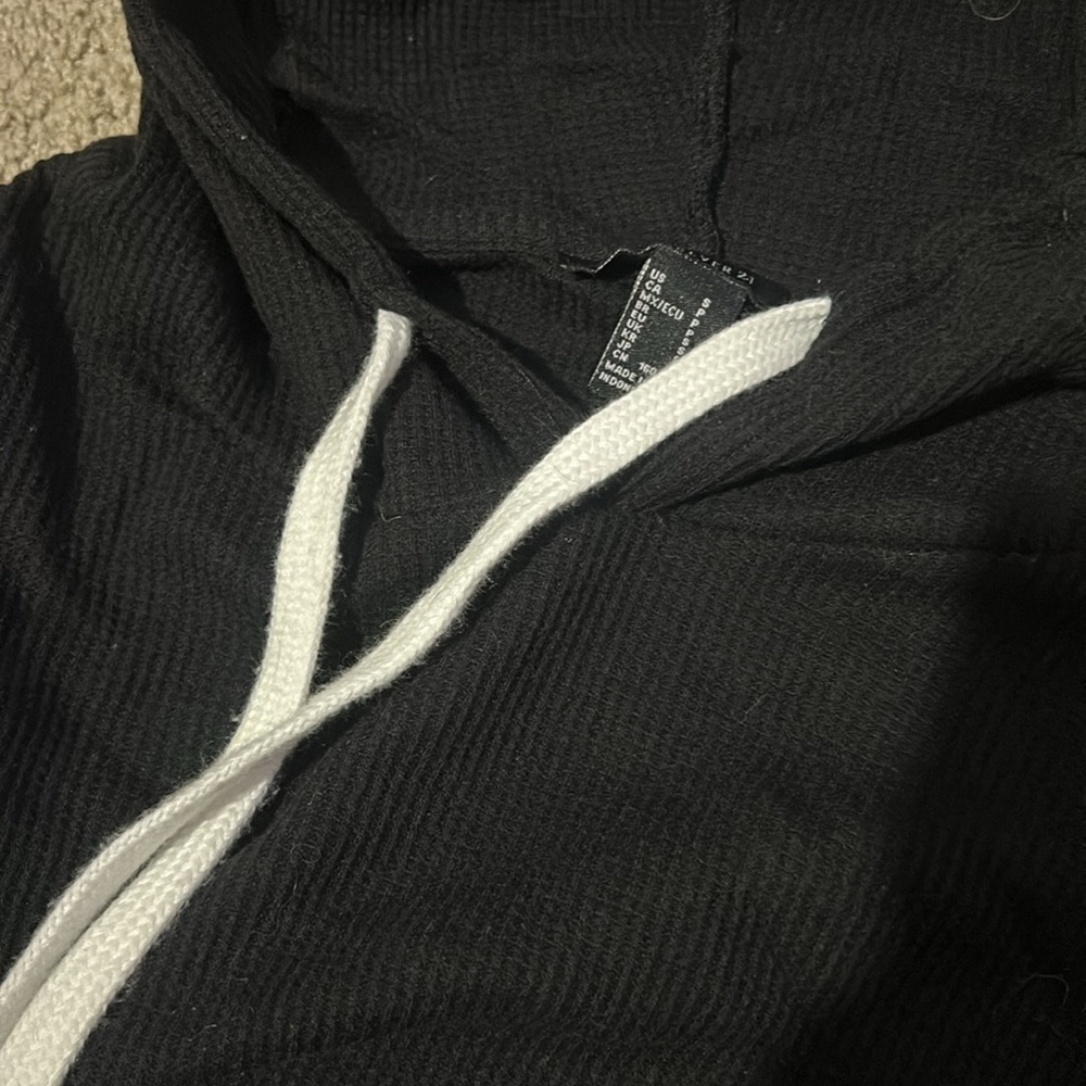Cropped Sweater - Picture 5 of 5